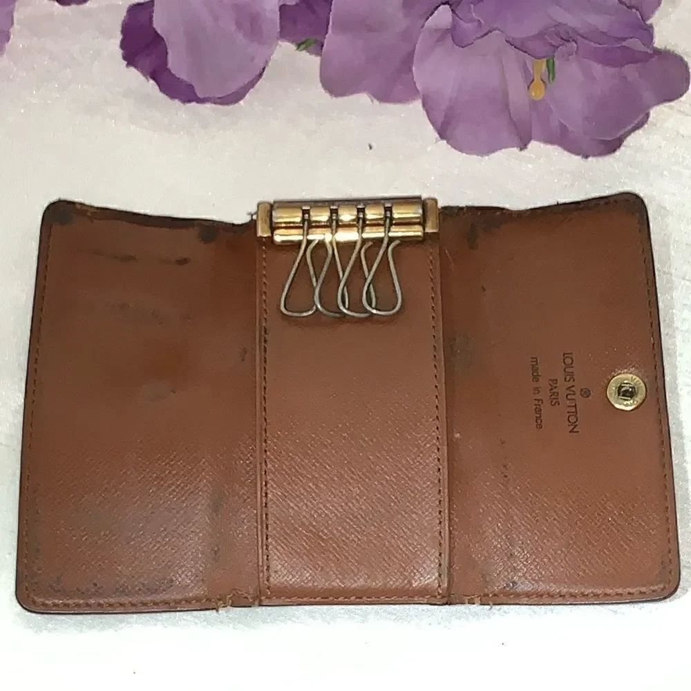 Authentic Louis Vuitton Monogram 4 Key Wallet - Picture 7 of 8